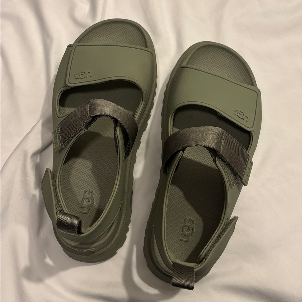 UGG GoldenGlow Platform Sandals - Shaded Clover, 9 - Picture 10 of 11